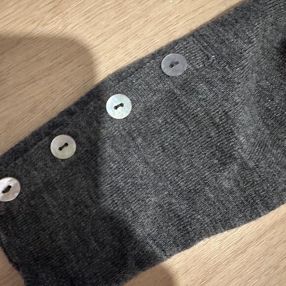 Grey cashmere and wool turtleneck - Picture 4 of 6